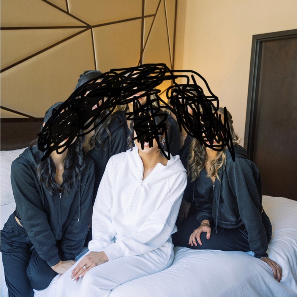 Aerie White sweat suit! Oversized fit on top, half zip with large pocket